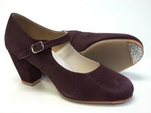 Load image into Gallery viewer, 1681 Sevilla in hunting (suede) w/nails Sizes 10 - 13