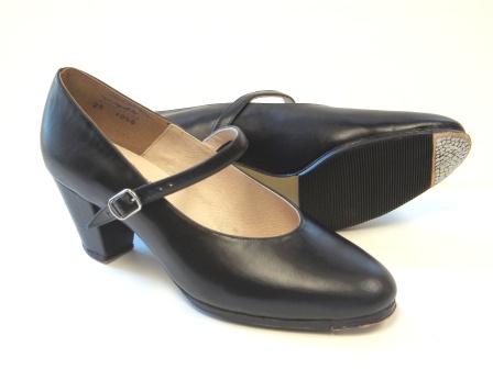 1600 Flamenco in leather w/nails Sizes 2.5 - 9.5