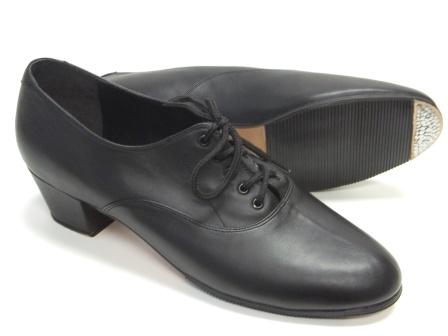 2456 Flamenco Oxford in leather w/nails Sizes 2.5 - 9.5