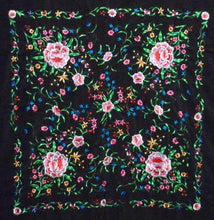 Load image into Gallery viewer, 50034 Manila Shawl (manton) Embroidered
